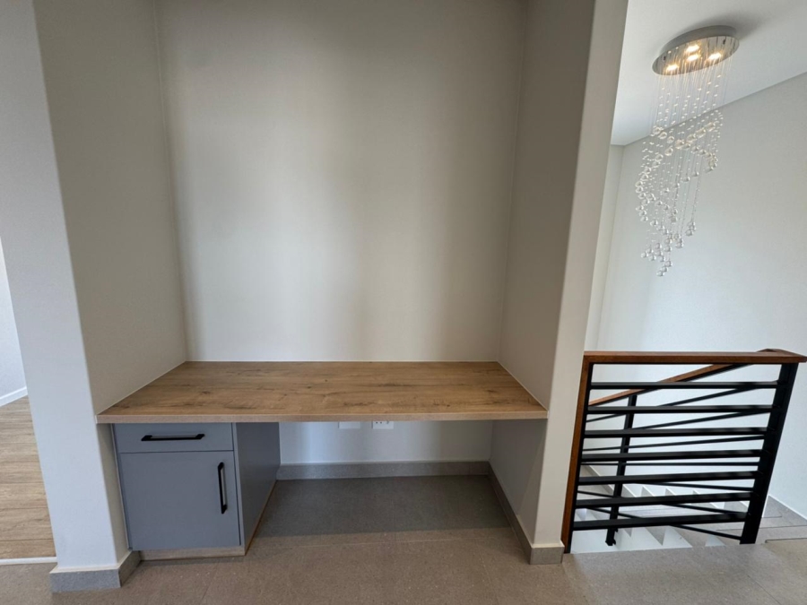 4 Bedroom Property for Sale in Sandown Western Cape